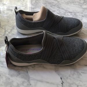 NWT Sketchers Sport-Active runners